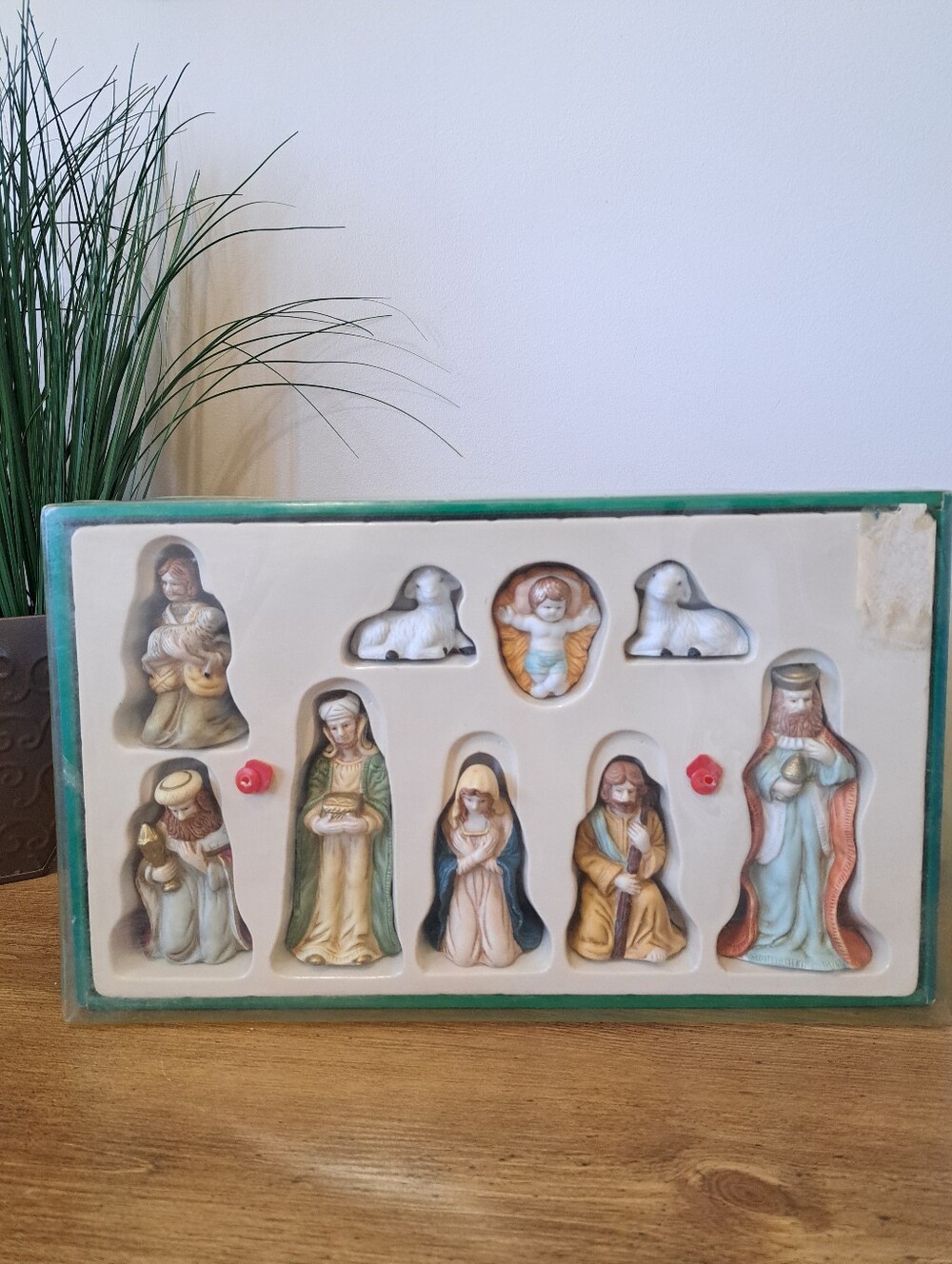 VTG Danson Decor Porcelain 9 Piece Christmas Nativity Figurine Set Holiday Decor